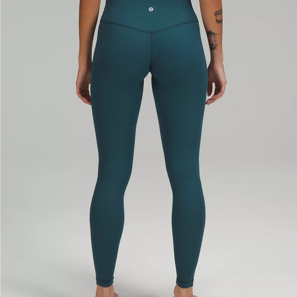 Lulu lemon ribbed align size 2 28” worn once